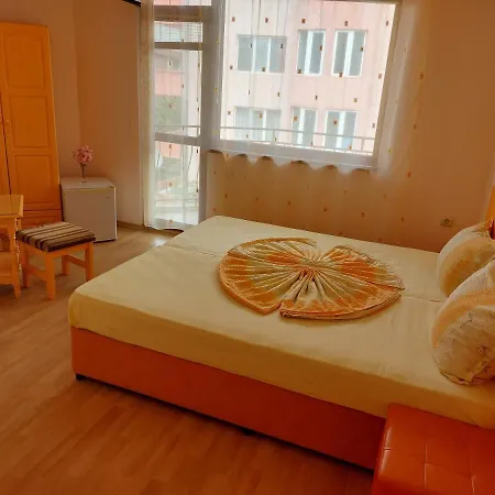 Primorski Briz Konukevi 2*